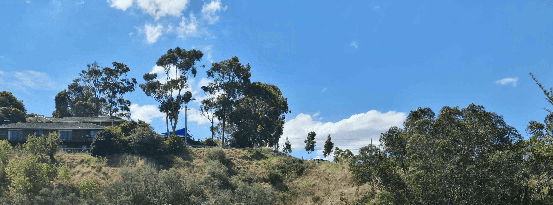 Bridge crossing the Maribyrnong River from Maidstone to Avondale